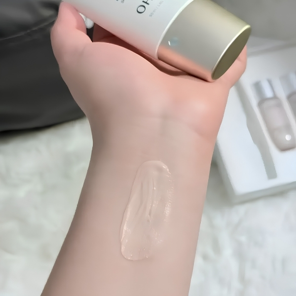 Set 3 Món Kem Chống Nắng OHUI Day Shield Perfect Sun Black SPF50+/PA+++ – Bảo Vệ Da, Dưỡng Ẩm Và Hỗ Trợ Làm Đẹp Da