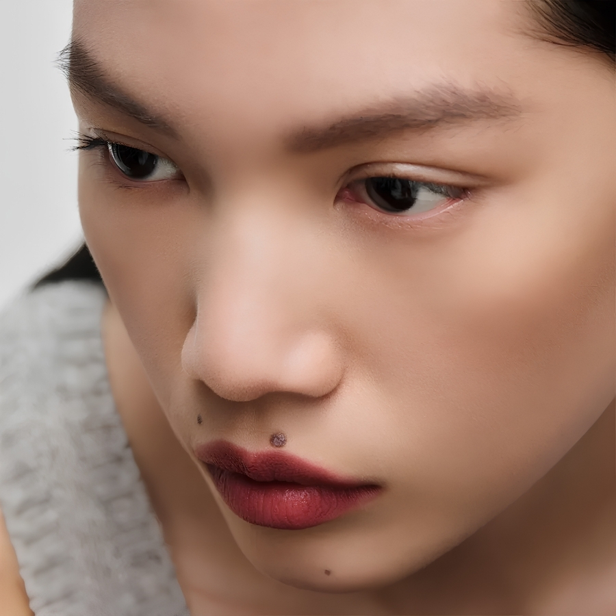 Son Prada Monochrome Soft Matte Lipstick B107 Sedona Hồng Đất 3.8g – Thanh Lịch, Nữ Tính Và Cuốn Hút