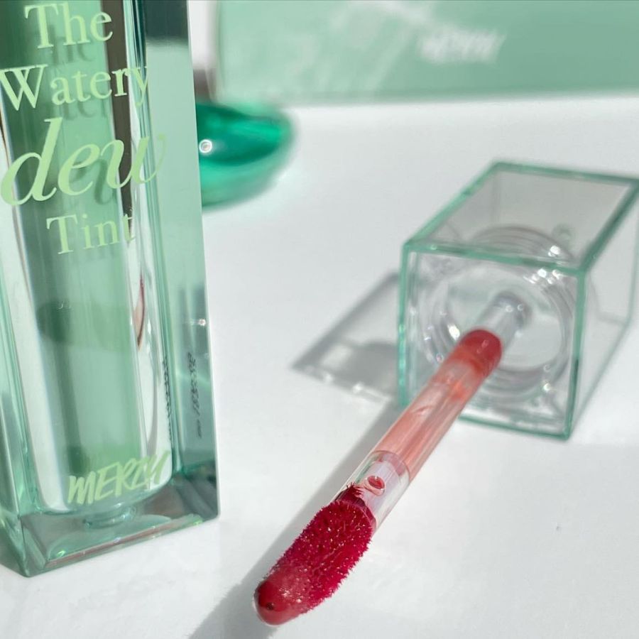 Son Tint Bóng Merzy The Watery Dew Tint 4g #WD16 Đỏ Nâu Vampire: Đôi Môi Căng Mọng, Sắc Sảo Và Cuốn Hút Quyền Lực