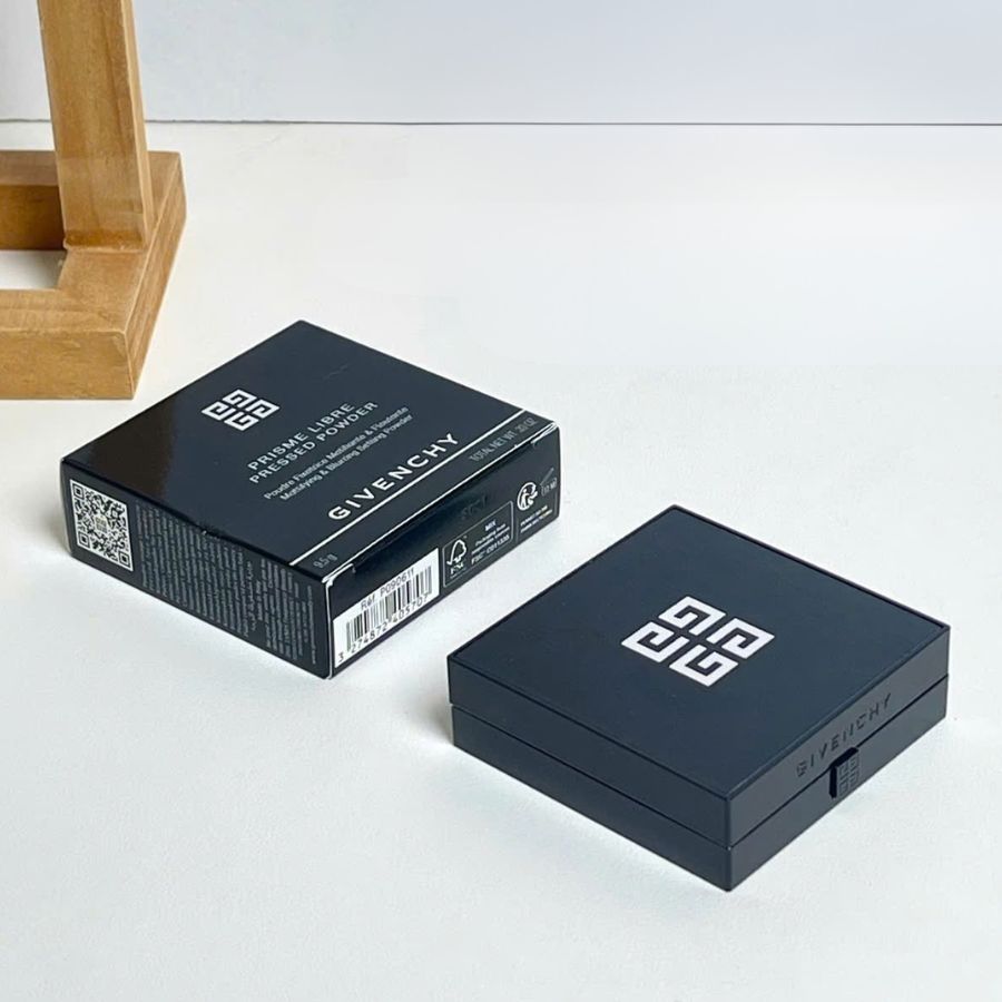 Phấn Phủ Nén Givenchy Prisme Libre 4 Ô Màu 00 Và Màu 01