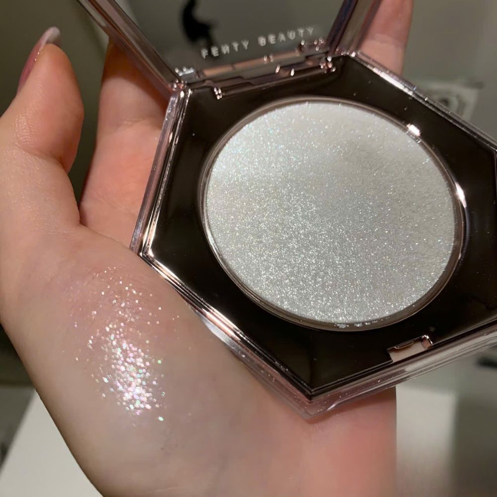 [Mini] Phấn Bắt Sáng Fenty Beauty Diamond Bomb All-Over Diamond Veil Màu How Many Carats 2.8g