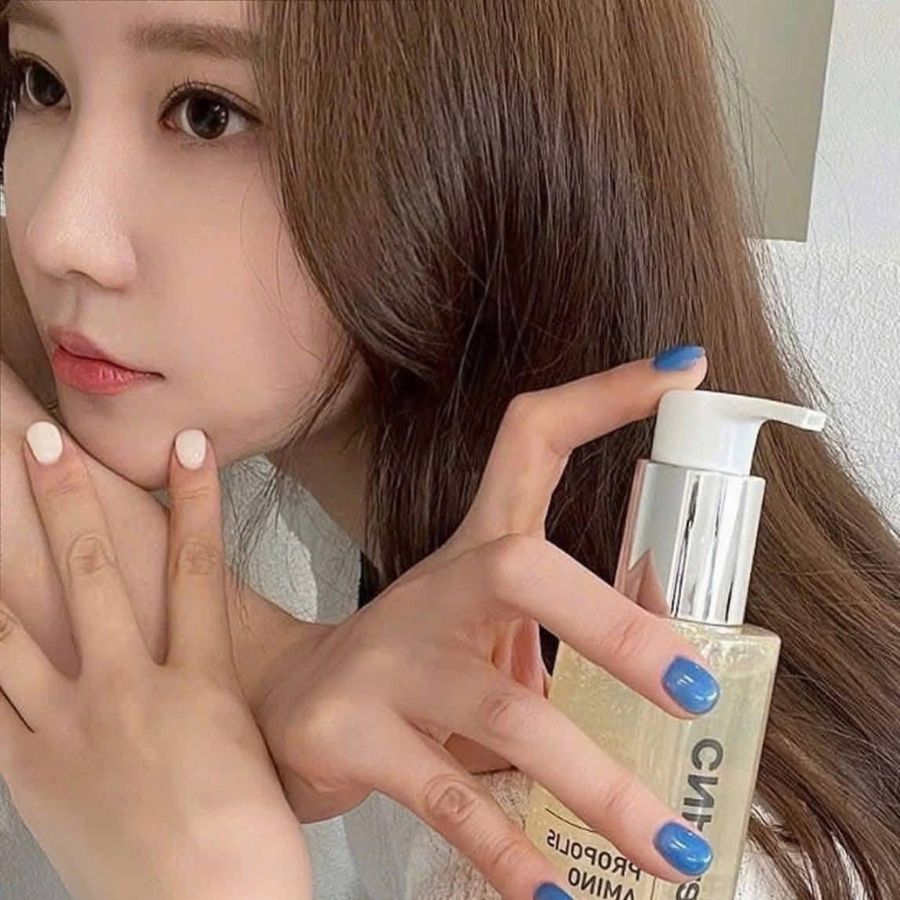 Sữa Rửa Mặt Keo Ong Làm Sạch Da CNP Laboratory Propolis Amino Cleanser 200ml