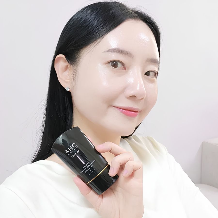 Kem Chống Nắng AHC Masters Tone-Up Sun SPF50+/PA++++ 50ml – Nâng Tone Tự Nhiên, Da Sáng Khỏe Rạng Rỡ