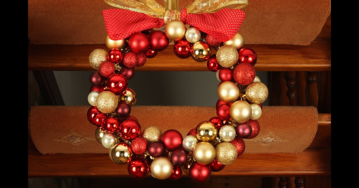 Mẫu vòng nguyệt quế giáng sinh có quả châu