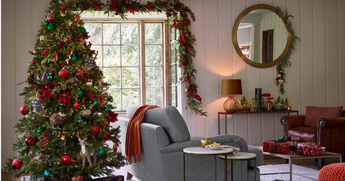 Trang trí cây thông Noel phong cách cổ điển