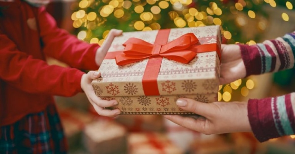 Tiêu chí chọn mua quà giáng sinh cho bé