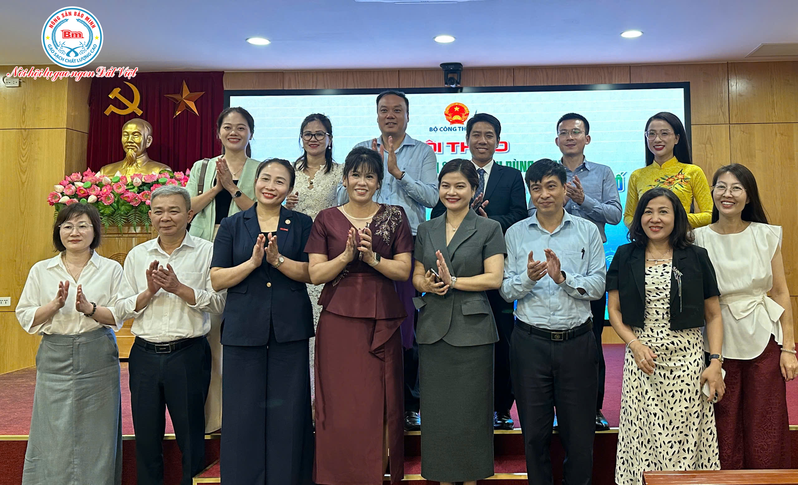CÚ SỐC MẤT HÀNG TRIỆU USD VÀ CÂU CHUYỆN BÁN GẠO THỜI 4.0: KHI CEO TRỰC TIẾP LIVESTREAM