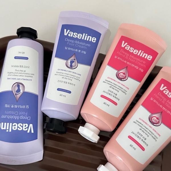 Kem dưỡng da tay và móng Vaseline Deep Moisture Hand & Nail Cream 60ml (tuýp)
