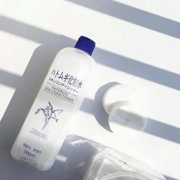 Nước Hoa Hồng Cấp Ẩm Hỗ Trợ Dưỡng Trắng Chiết Xuất Ý Dĩ Naturie Hatomugi Skin Conditioner