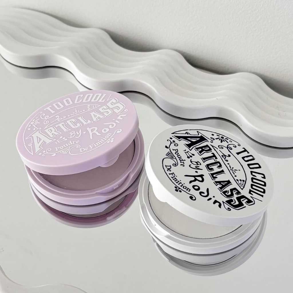 Phấn phủ kiềm dầu Too Cool For School Artclass By Rodin Finish Setting Pact Tím Milky Violet Điều Chỉnh Sắc Tố Da