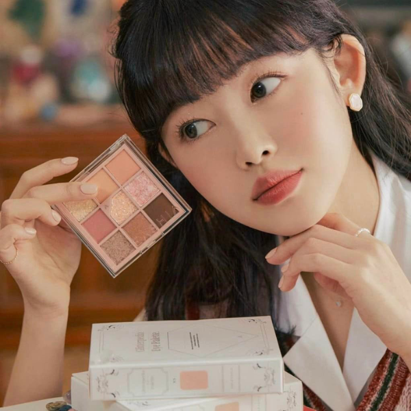 Bảng Phấn Mắt 9 Ô Unleashia Glitterpedia Eye Palette