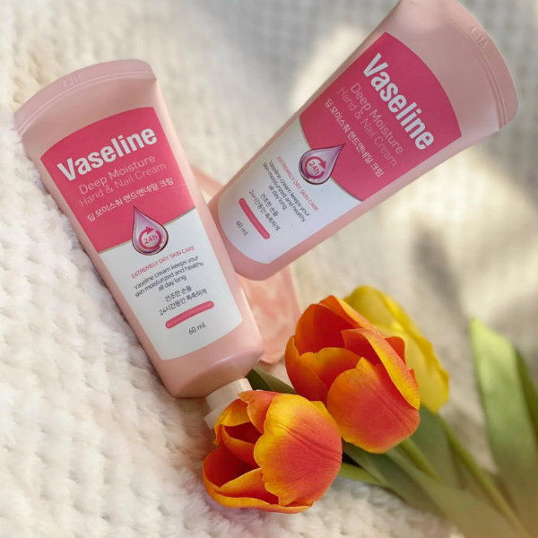 Kem dưỡng da tay và móng Vaseline Deep Moisture Hand & Nail Cream 60ml (tuýp)