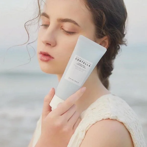 Mặt Nạ Ngủ Cấp Ẩm Sáng Da Ngừa Lão Hóa Skin1004 Madagascar Centella Hyalu-cica Sleeping Pack 100ml