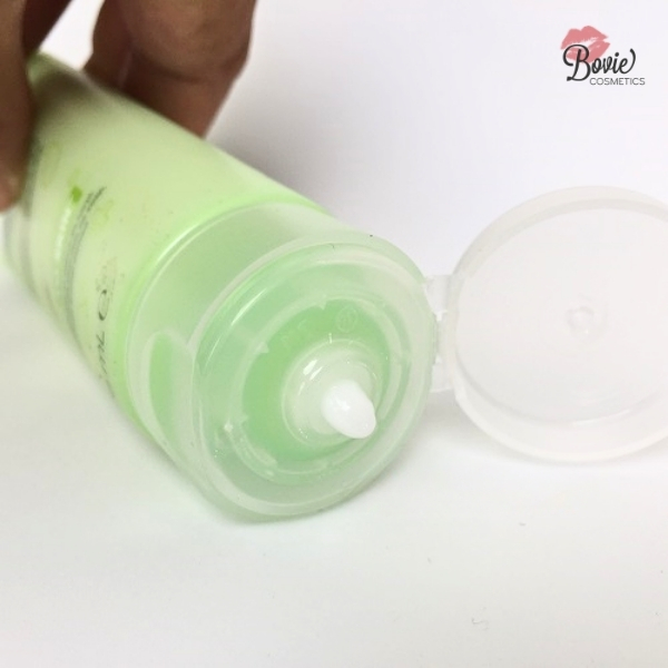 Tẩy Tế Bào Chết Simple Kind to Skin Smoothing Facial Scrub Dành Cho Da Nhạy Cảm 75ml