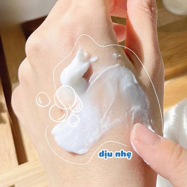 Sữa Rửa Mặt Embryolisse Làm Sạch Sâu, Chống Oxy Hóa 200ml