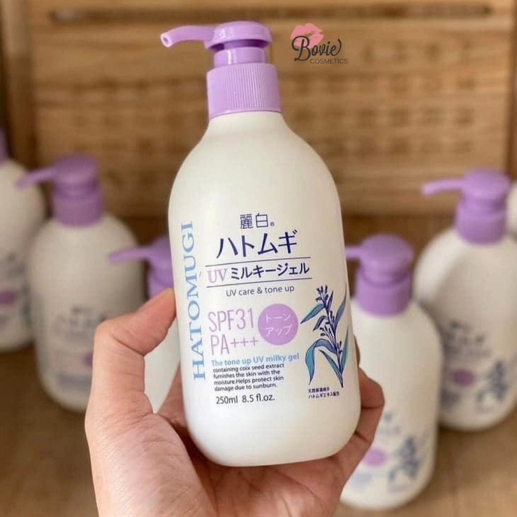 Sữa Dưỡng Thể Hatomugi Nâng Tông Da, Chống Nắng UV Care & Tone Up SPF31/PA+++ 250ml- Chai Tím