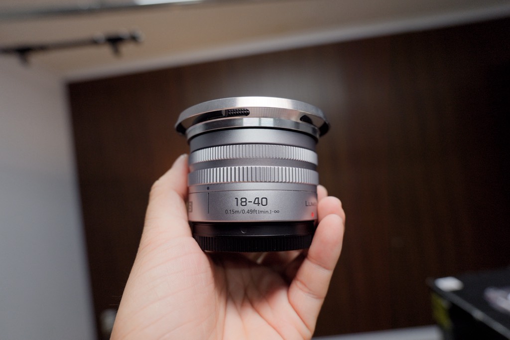 Lumix S 18-40mm f4.5-6.3 likenew