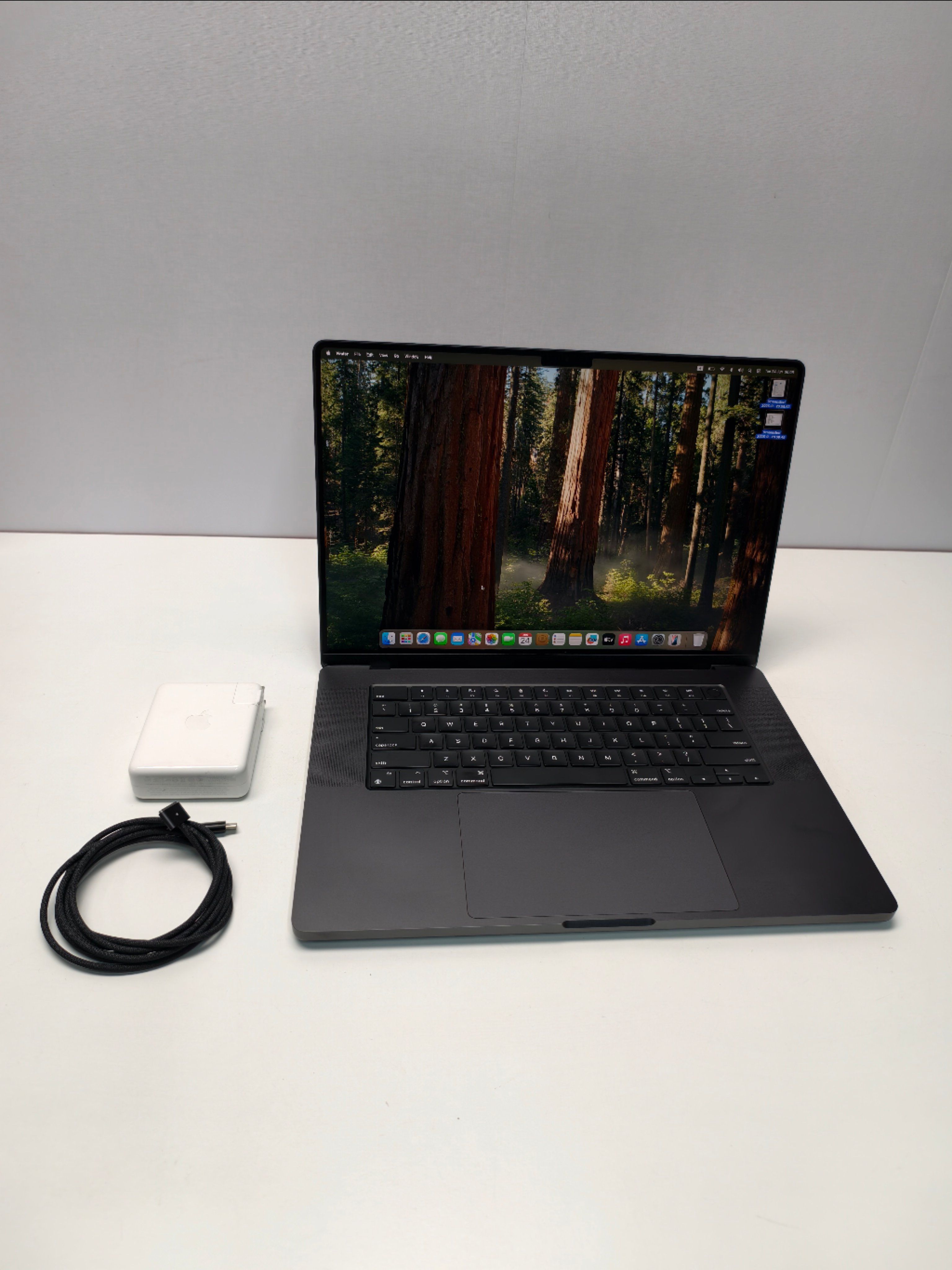 Macbook Pro 16-inch chip M4 Pro RAM 24GB SSD 1TB hình thức 99% pin 100% sạc 24l, care 11/12/2025