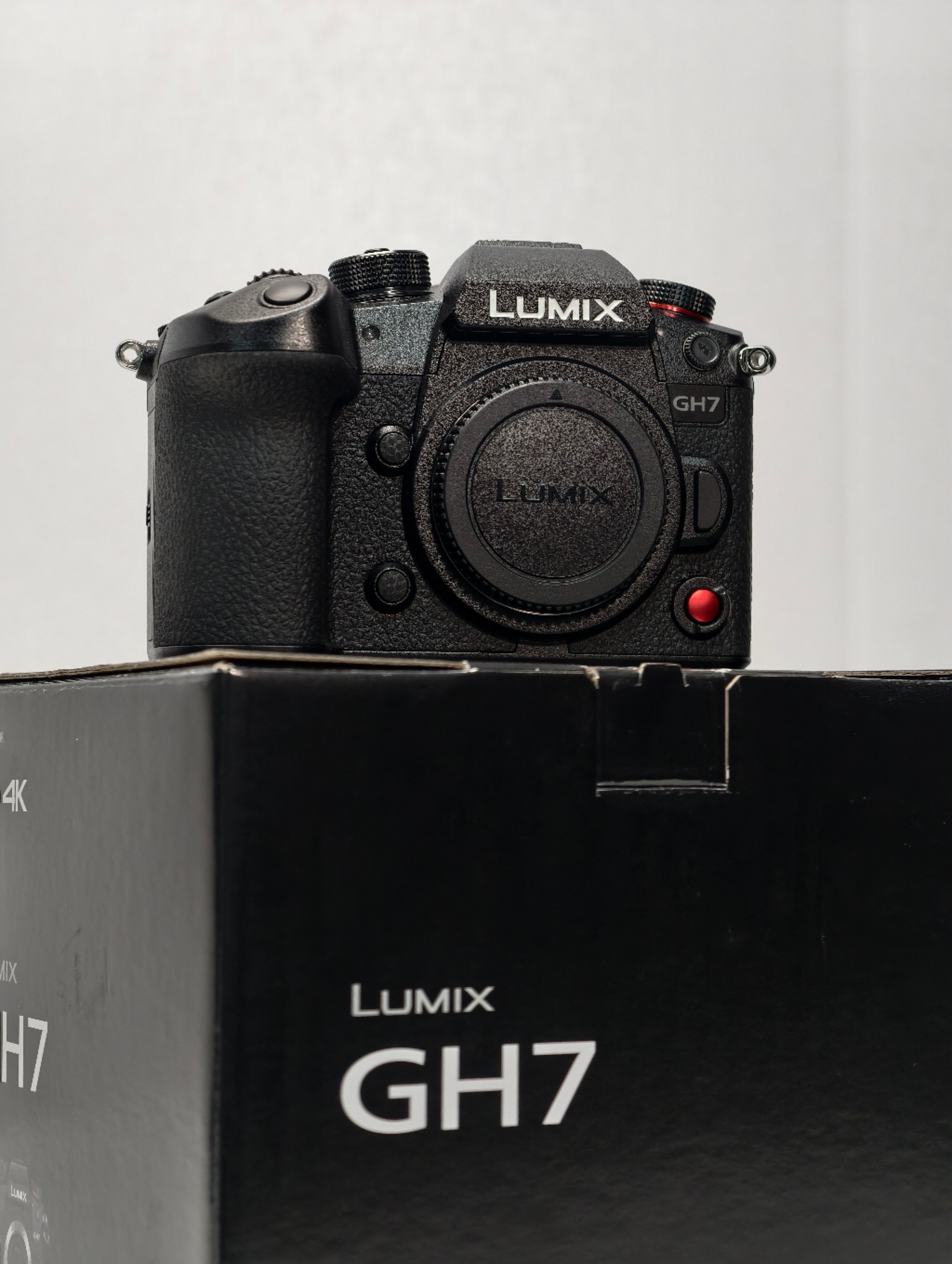 Lumix GH7 likenew fullbox 600 shot ArriLogC3