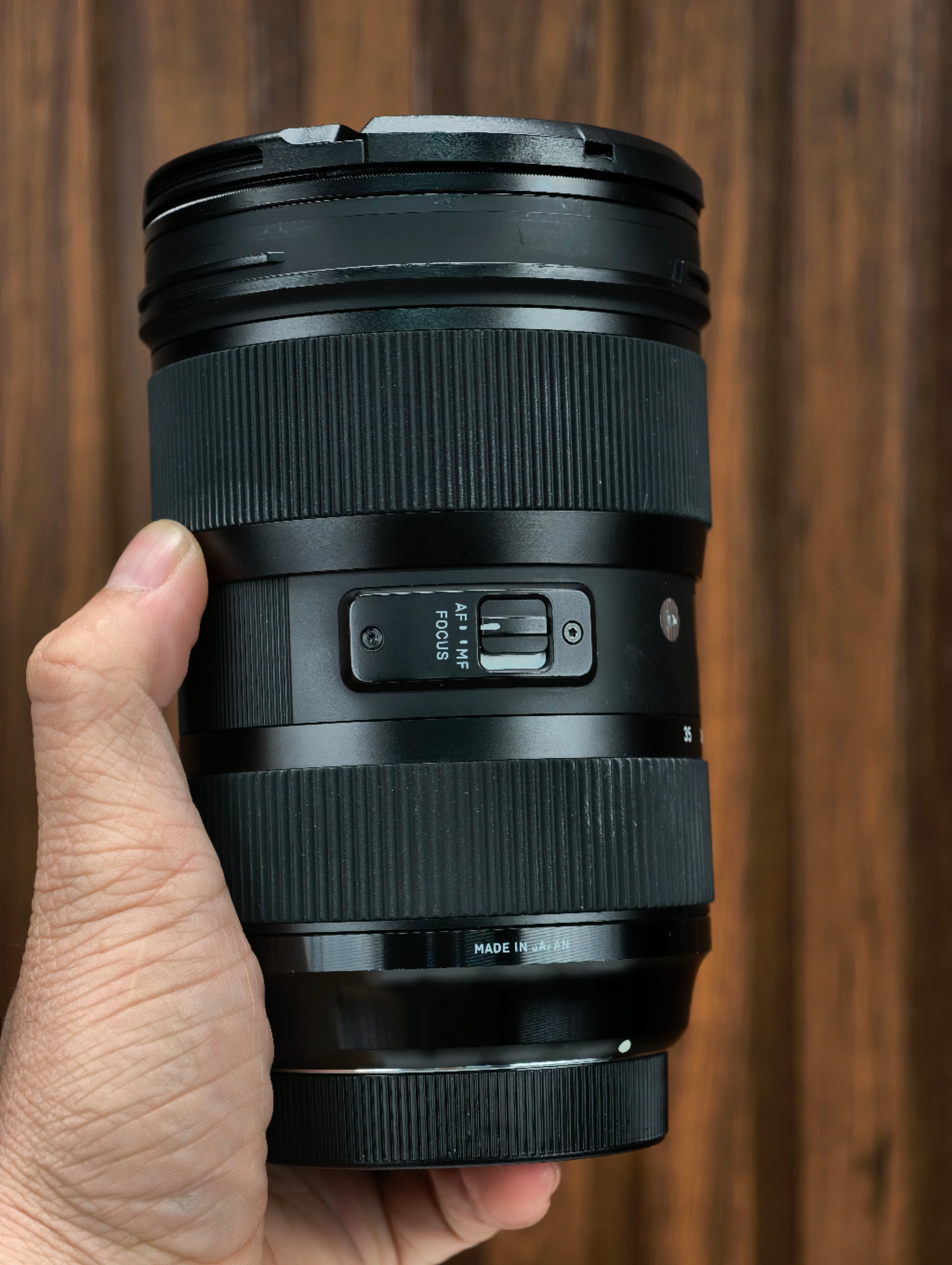 Sigma 24-35mm f/2 DG HSM Art Lens for Canon EF
likenew