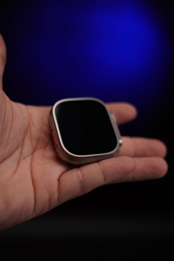 Apple Watch Ultra 2 + Titanium Milanese Loop (likenew fullbox, bh 6/2026)