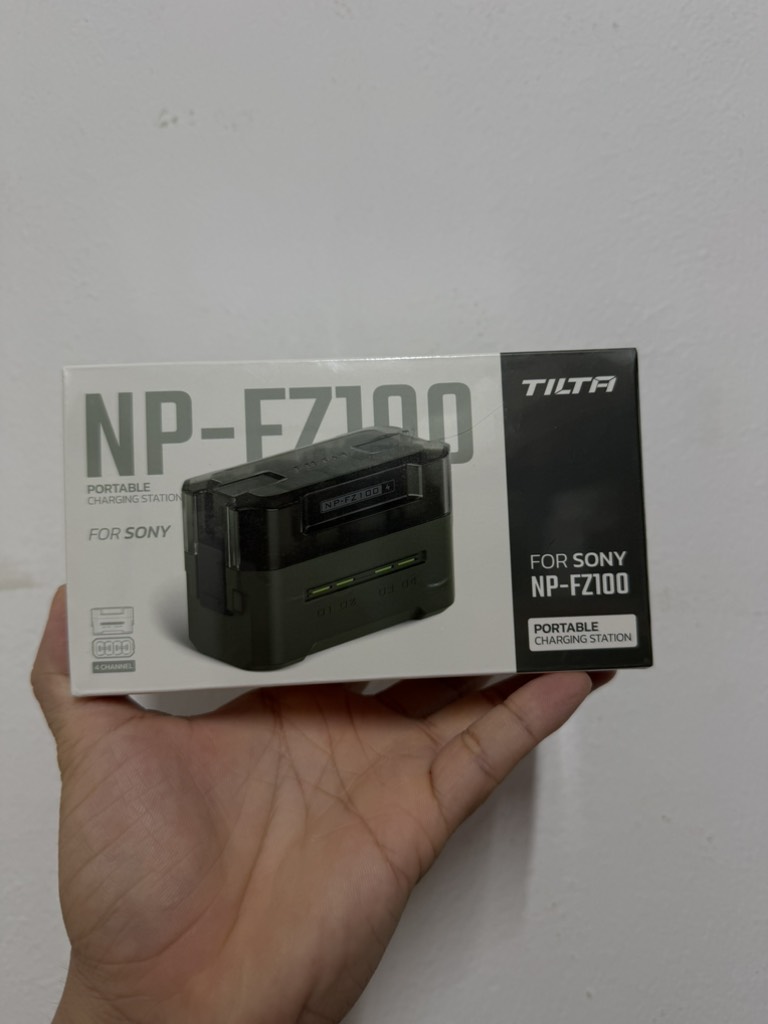 Tilta Portable Charging Station for NP-FZ100 (4 Channel) – Green