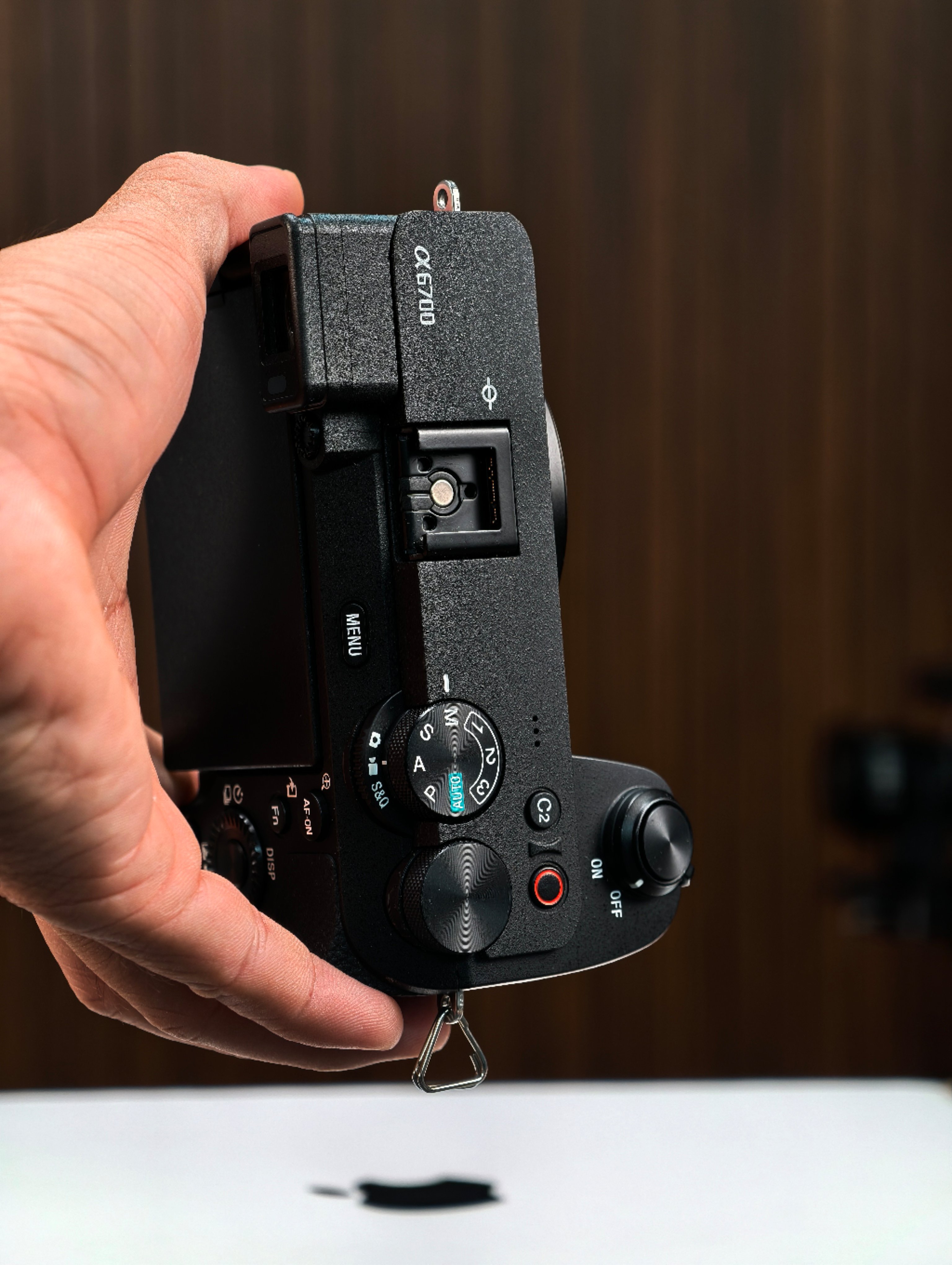 Sony A6700 likenew fullbox bh hãng đến 02/1/2026