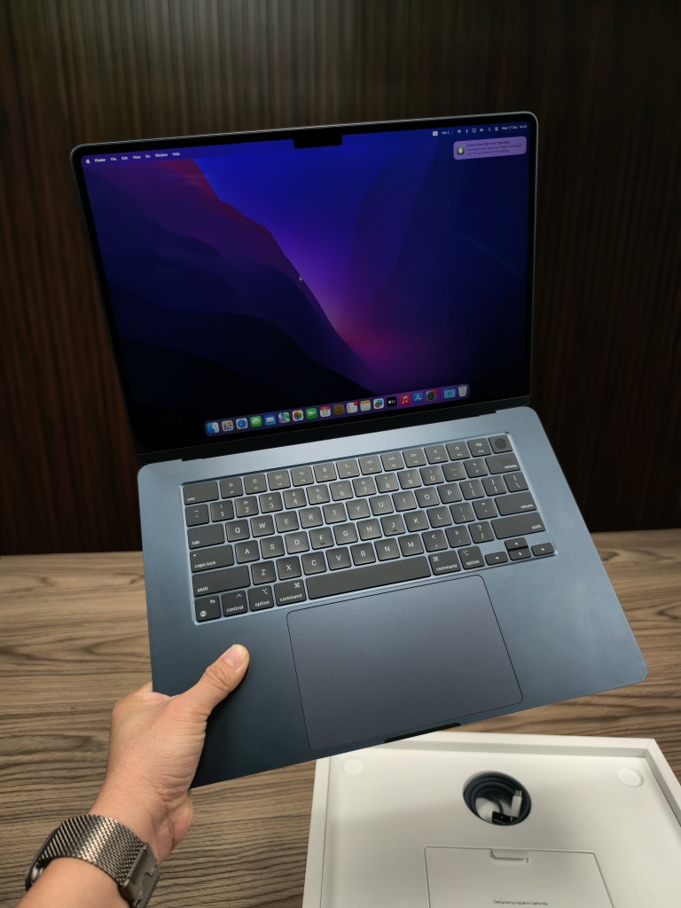 MacBook Air 15" chip M3 16/255 Midnight likenew fullbox, pin 100% sạc 24l