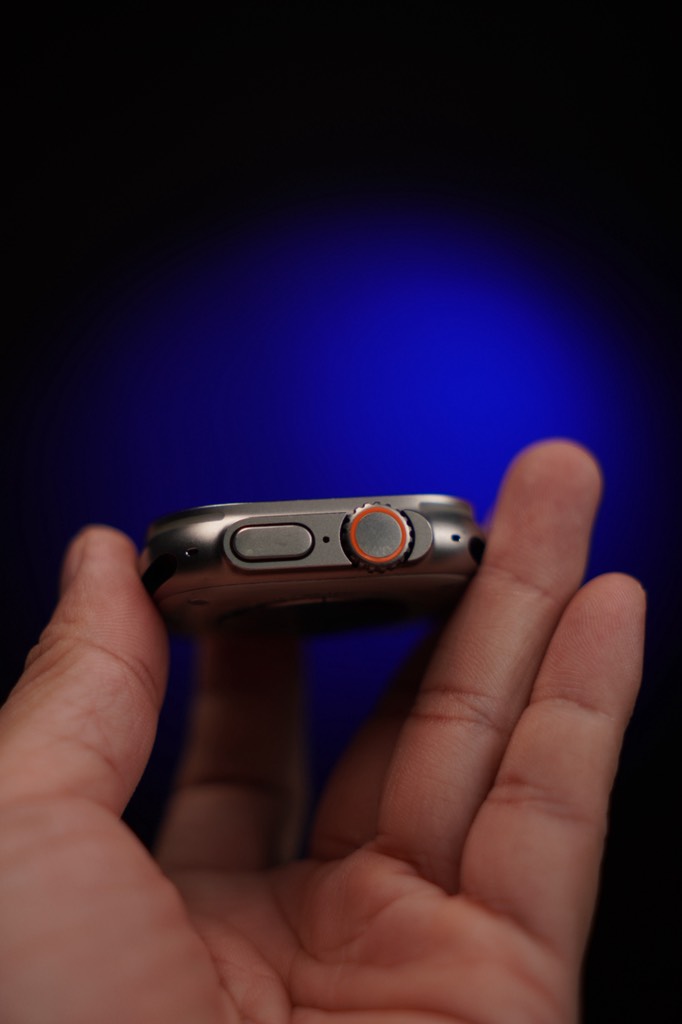 Apple Watch Ultra 2 + Titanium Milanese Loop (likenew fullbox, bh 6/2026)