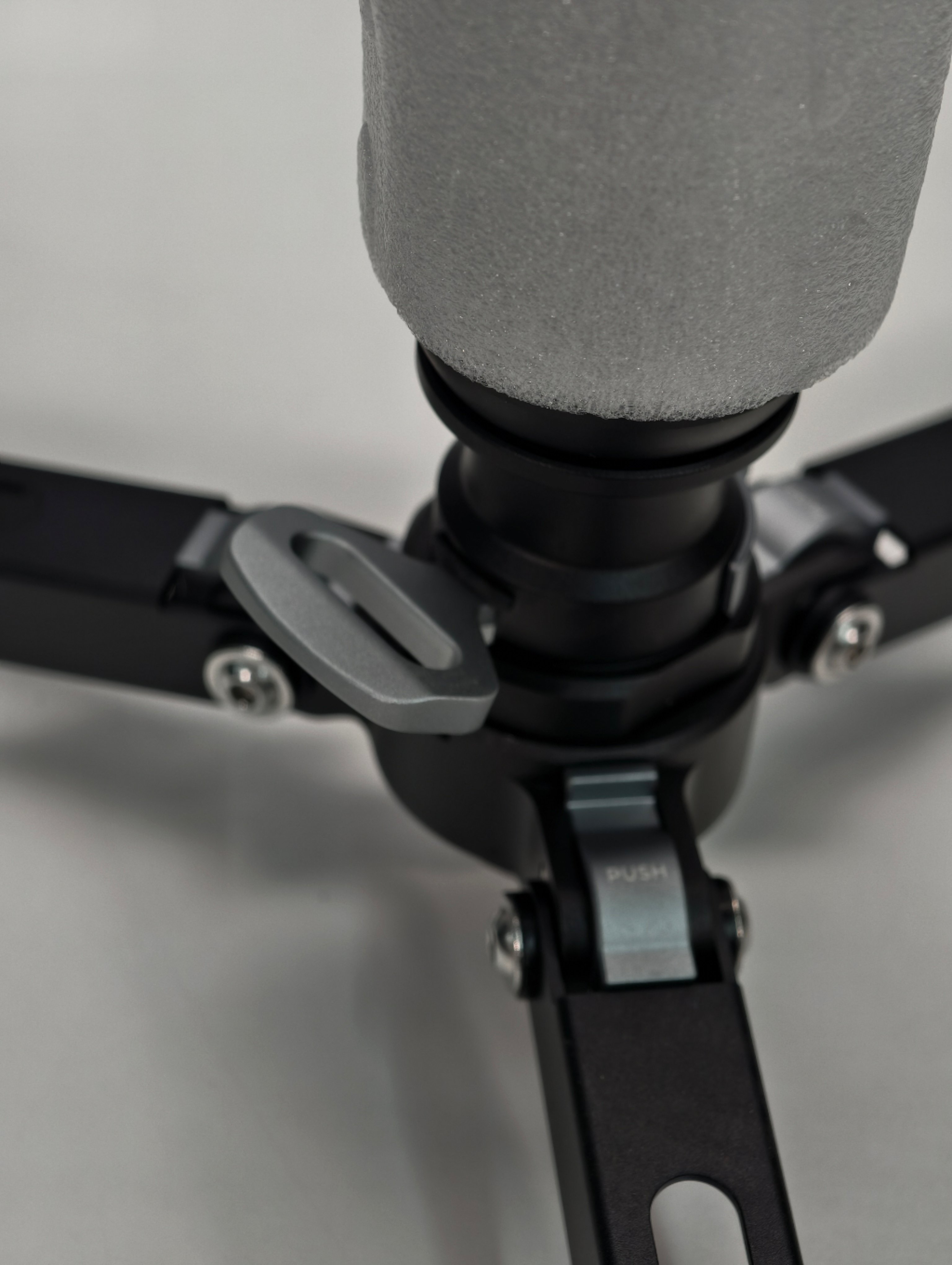 YC Onion Pineta Pro Monopod Carbon Fiber & FH60