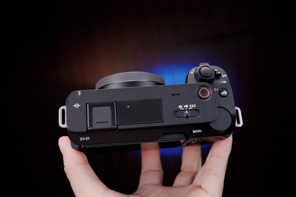 Sony ZV-E1 likenew pal/ntsc