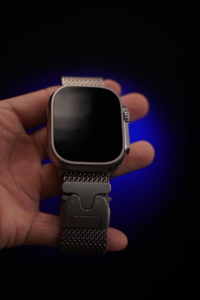 Apple Watch Ultra 2 + Titanium Milanese Loop (likenew fullbox, bh 6/2026)