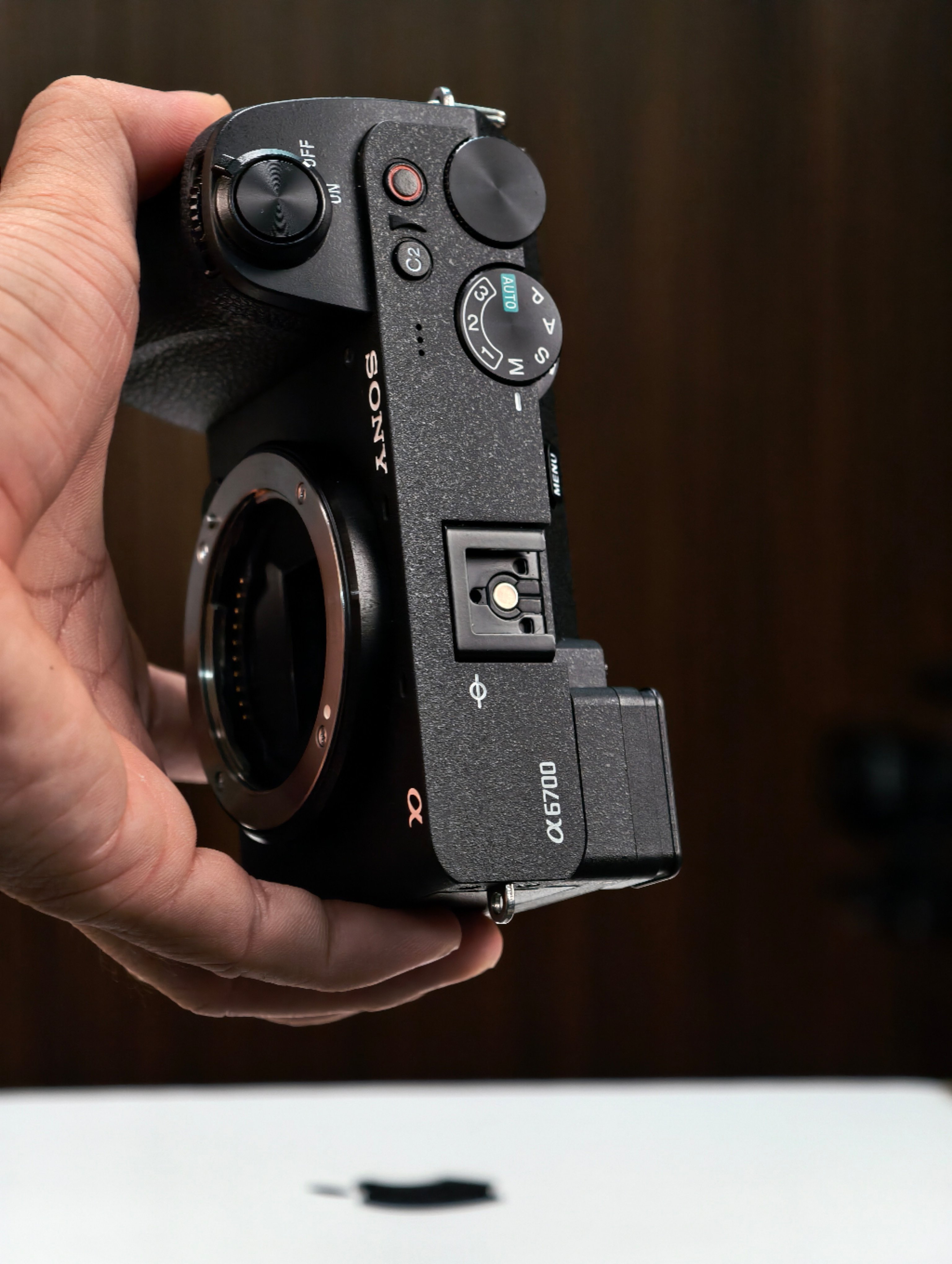 Sony A6700 likenew fullbox bh hãng đến 02/1/2026