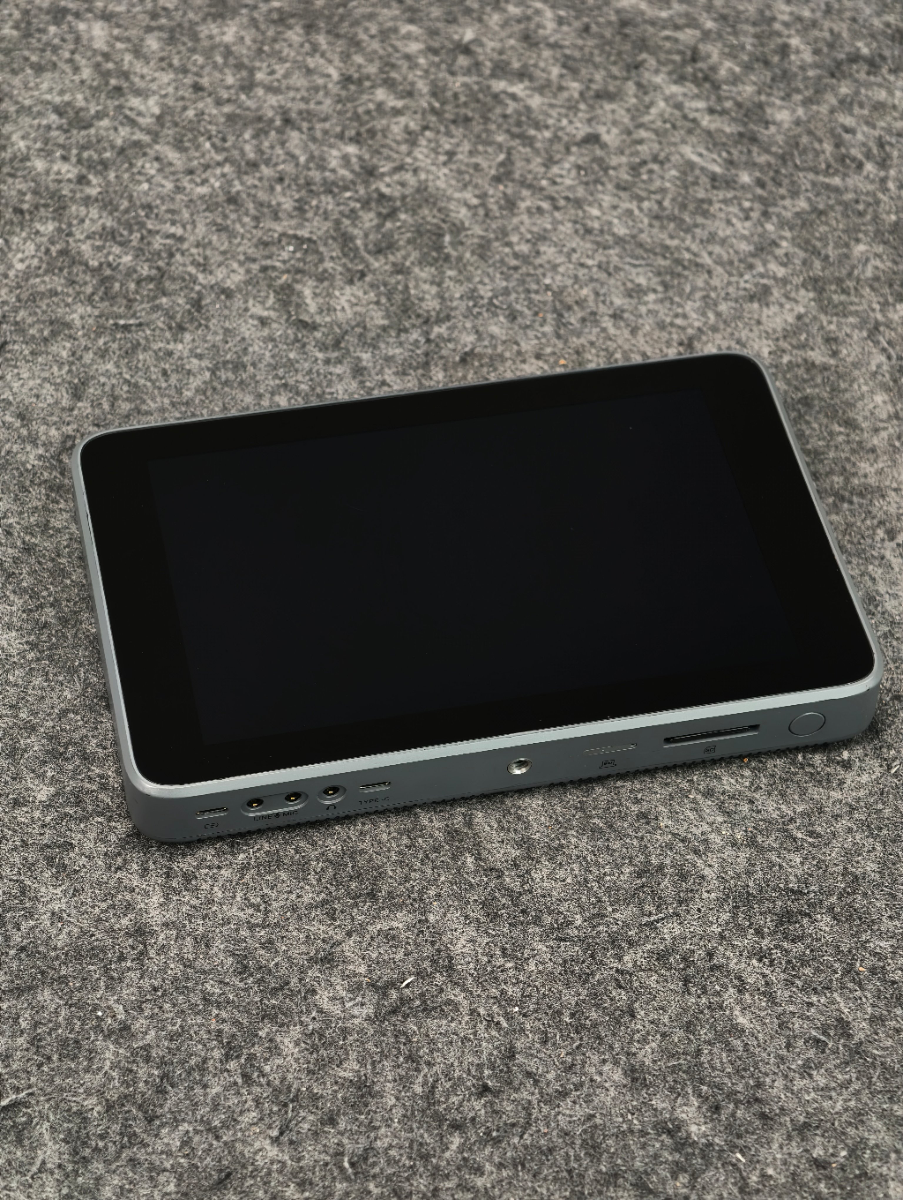 Yolobox Ultra cũ đẹp