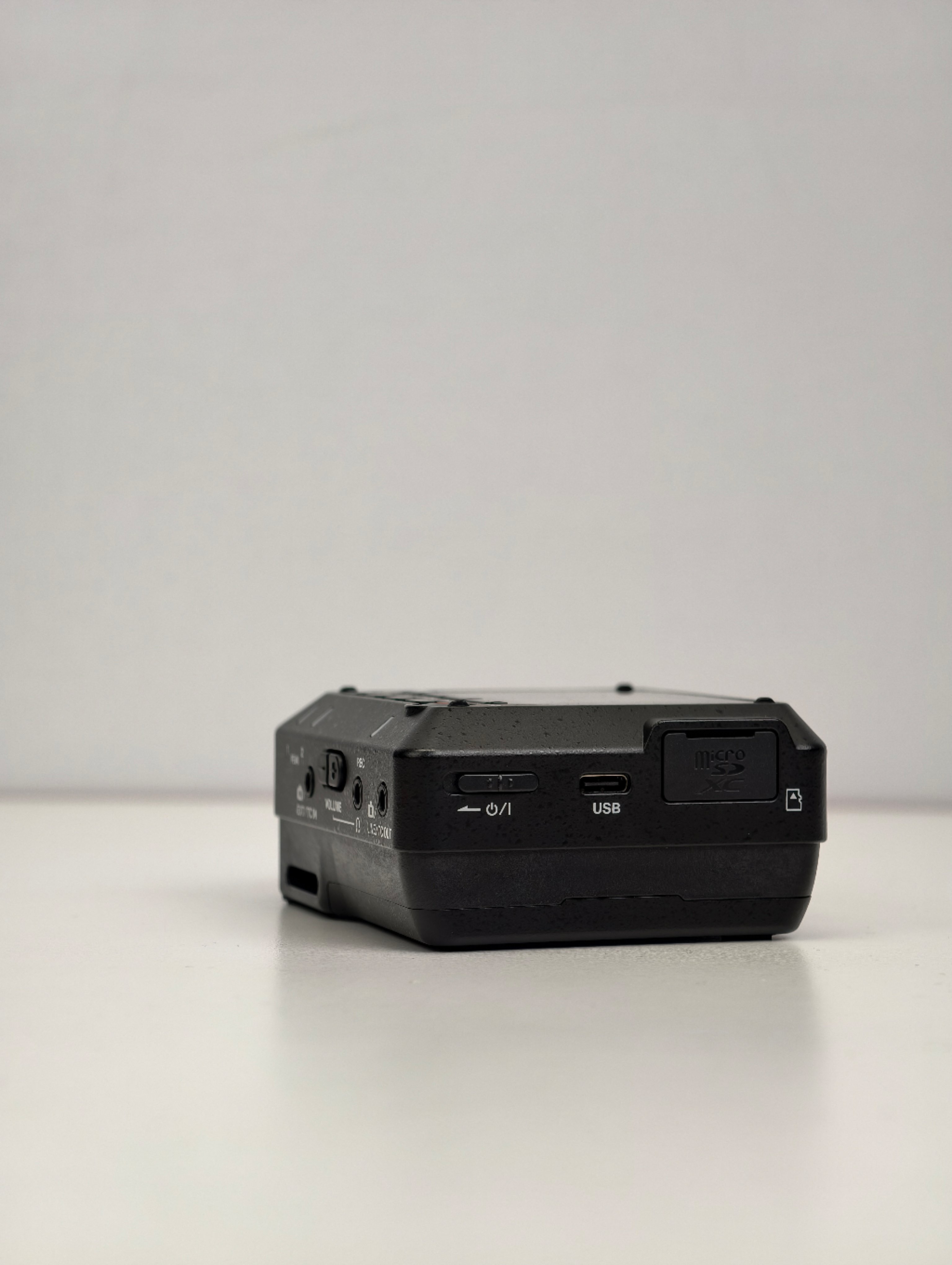 Tascam FR-AV2 likenew