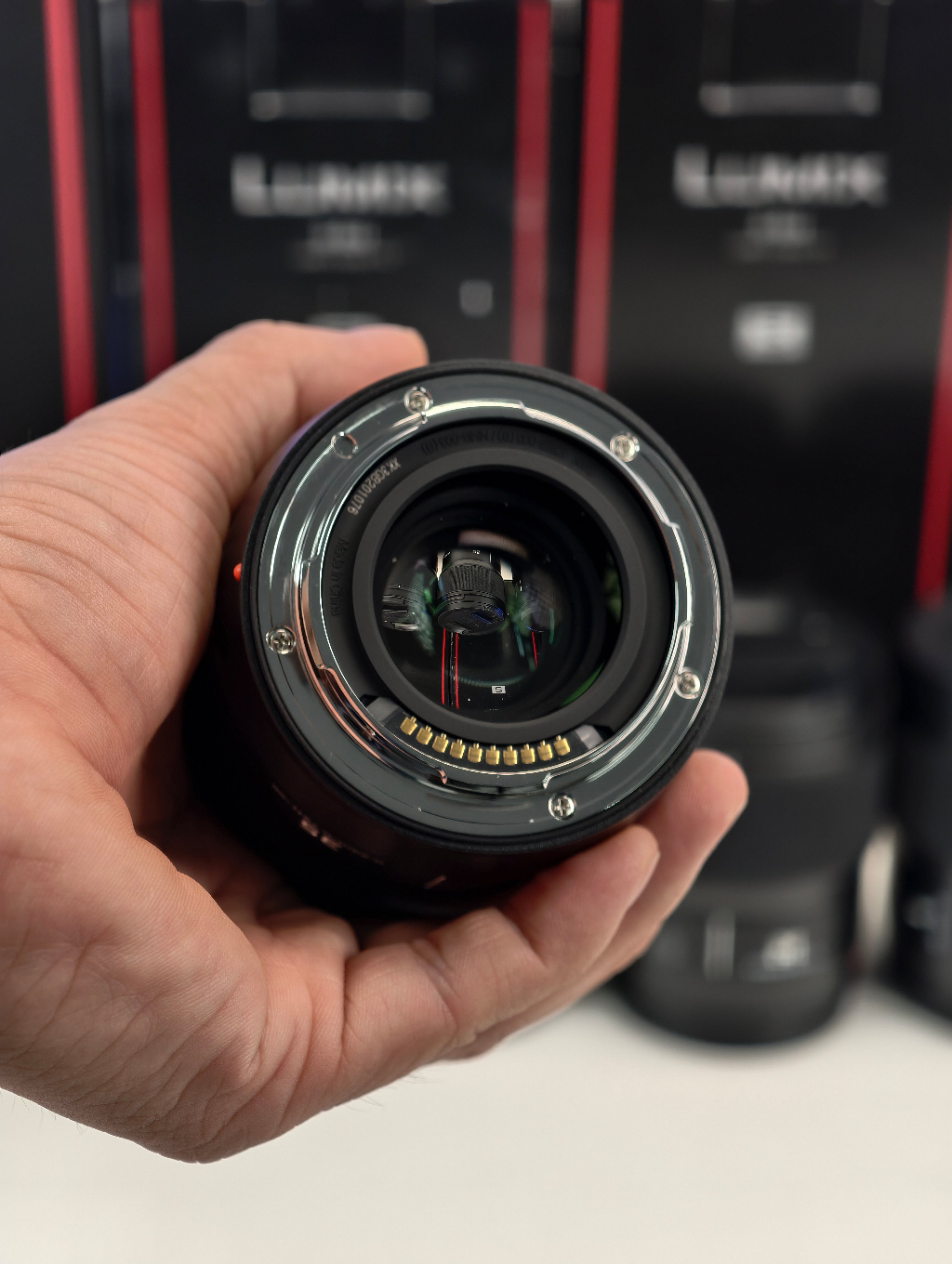 Lumix S 35mm F1.8 likenew fullbix