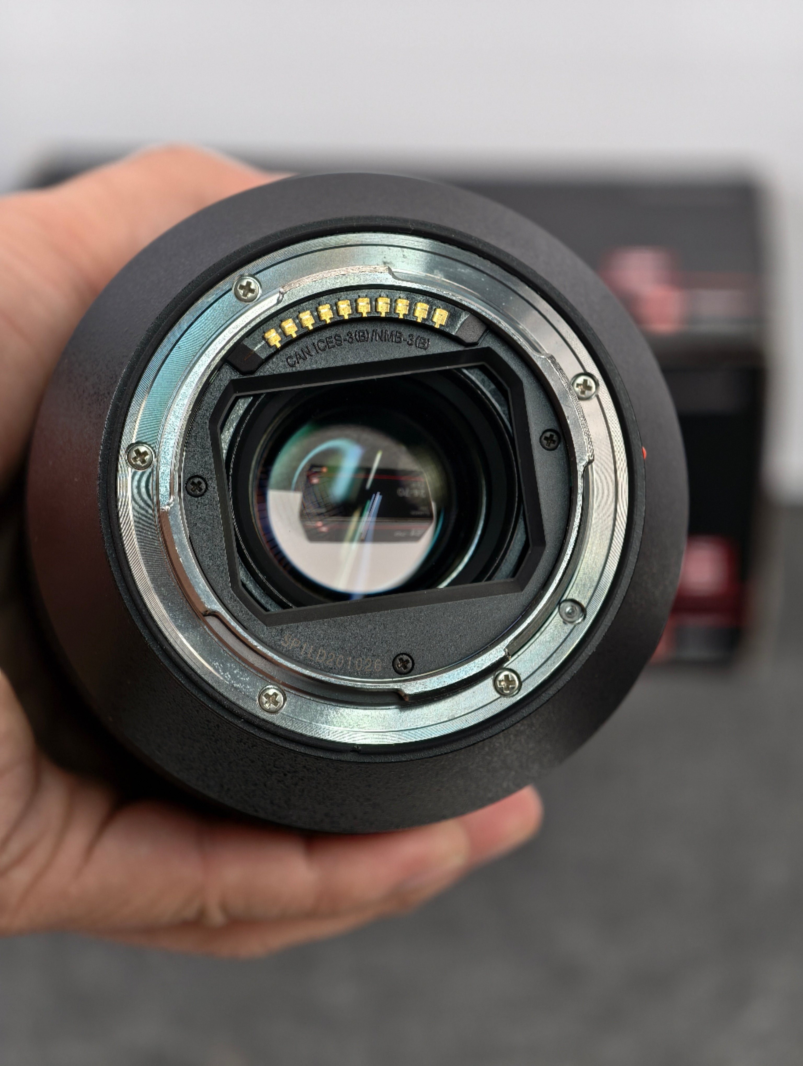 Lumix 24-70mm F2.8 S Pro likenew fullbox