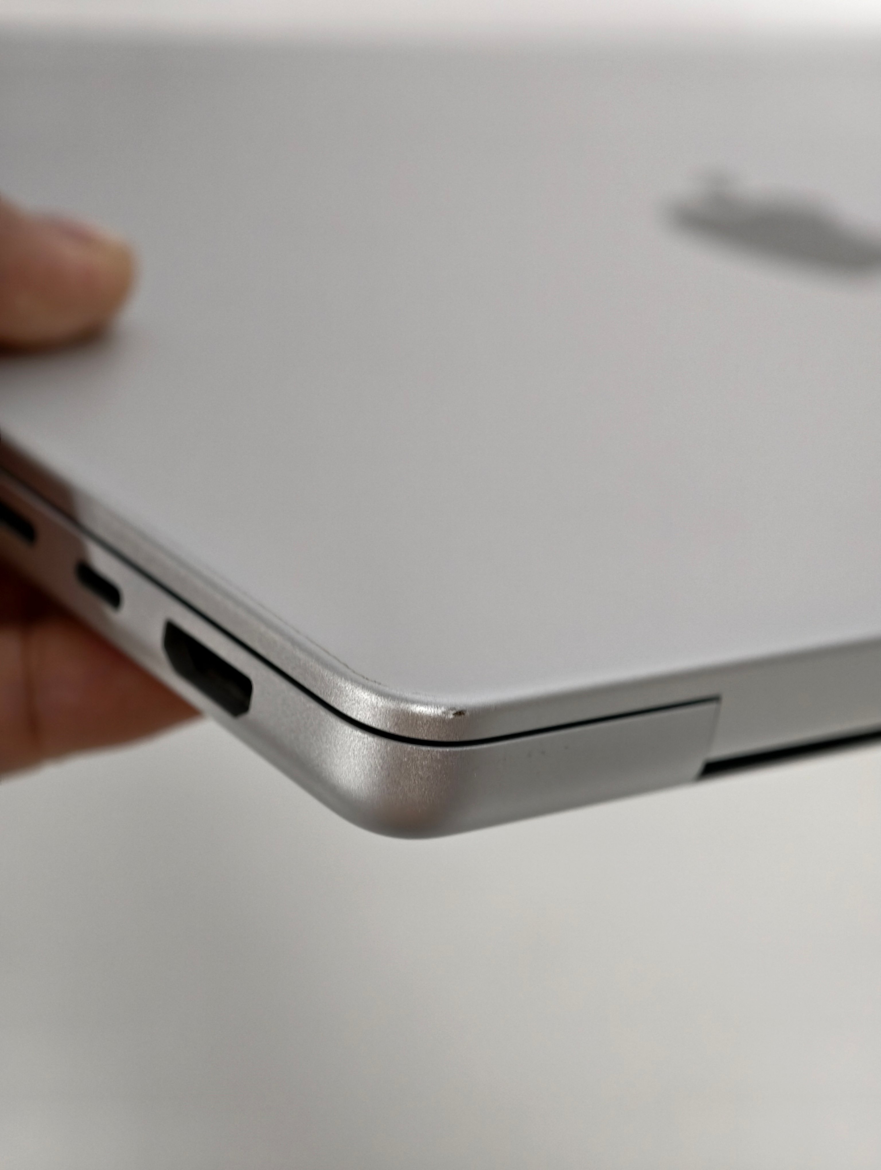 Macbook Pro 14-inch chip M1 Pro 32/512 Silver fullbox pin 88 sạc 108l