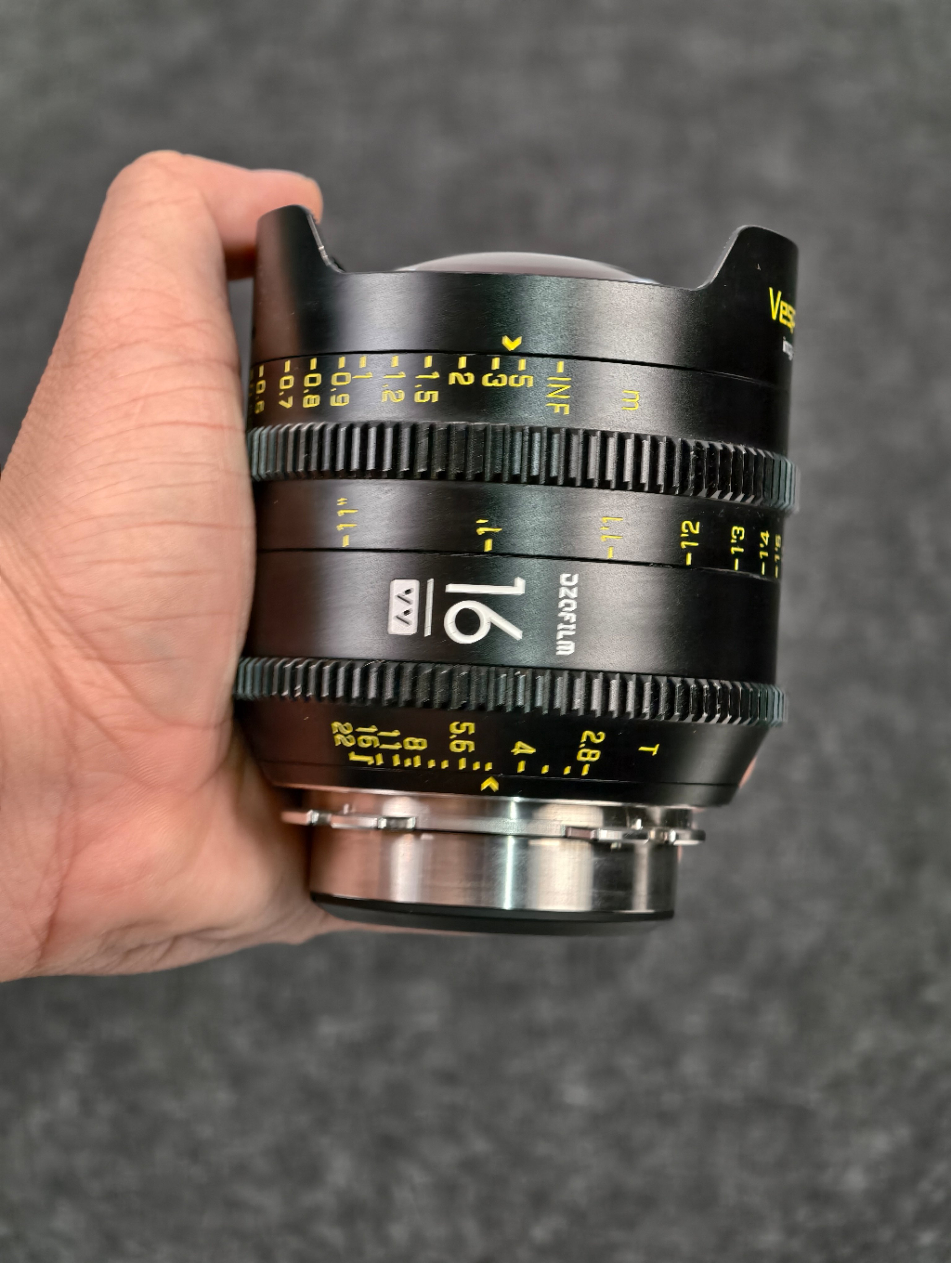 dzofilm vespid 16mm T2.8 PL cũ đẹp