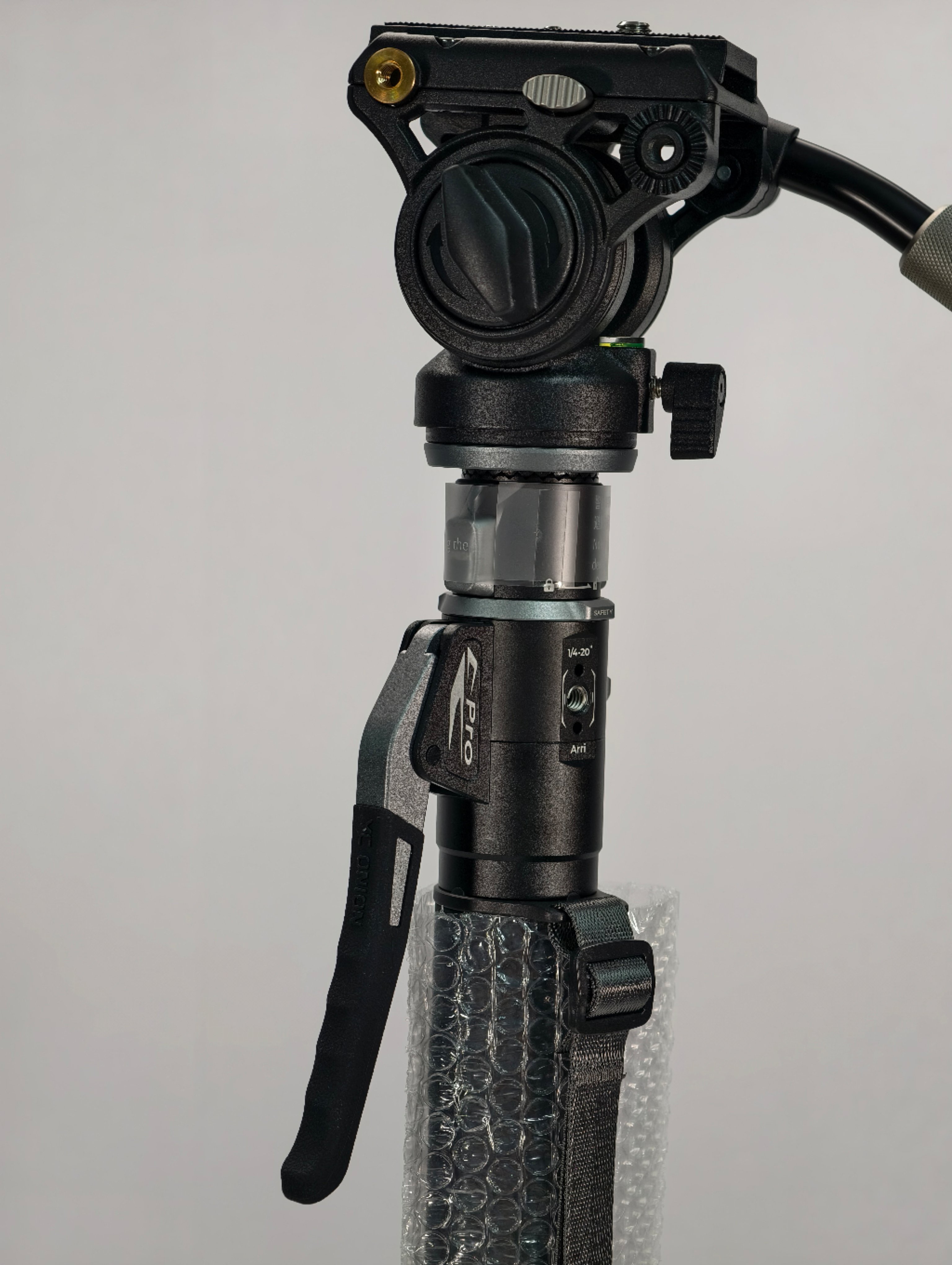YC Onion Pineta Pro Monopod Carbon Fiber & FH60