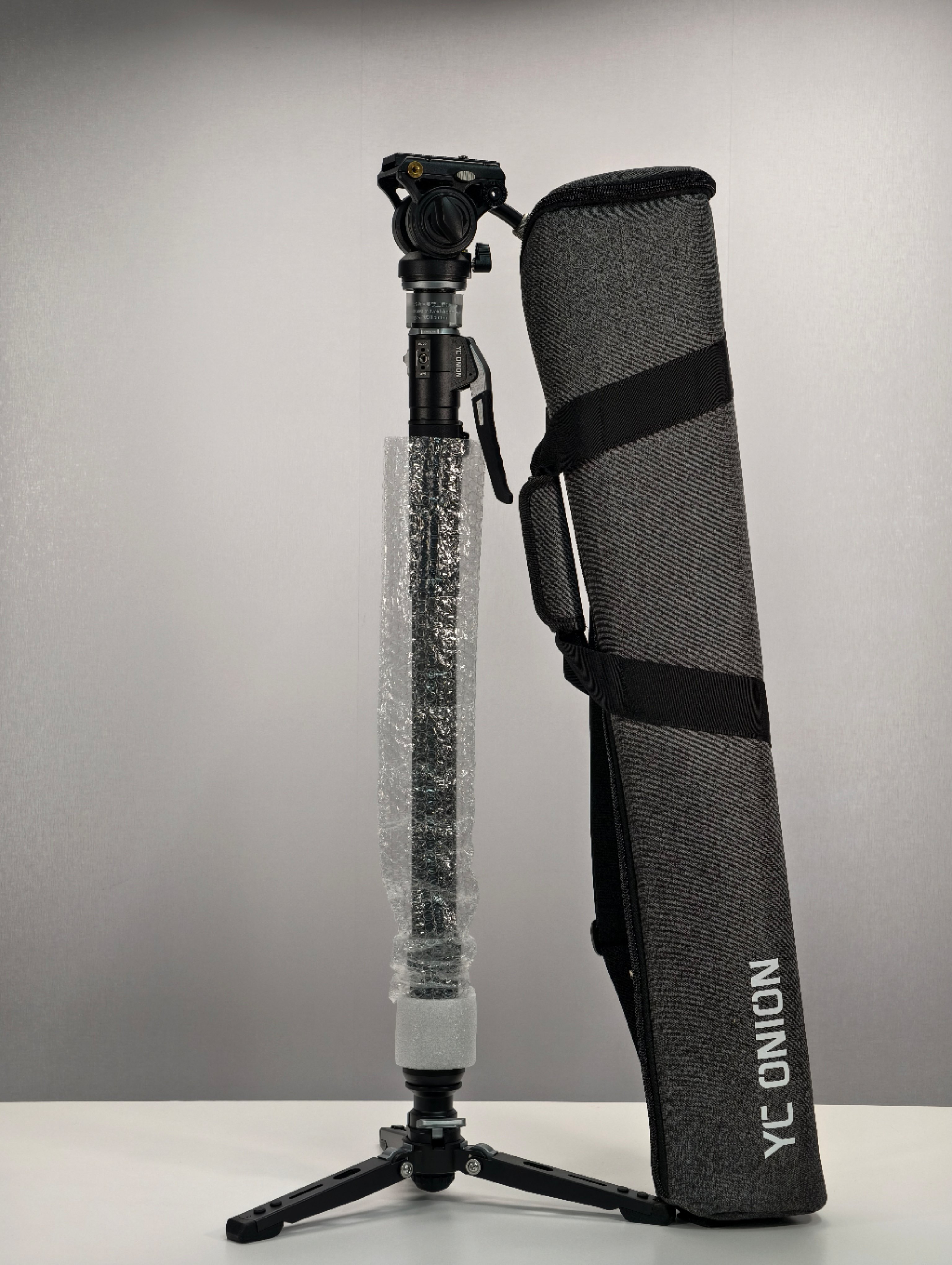 YC Onion Pineta Pro Monopod Carbon Fiber & FH60