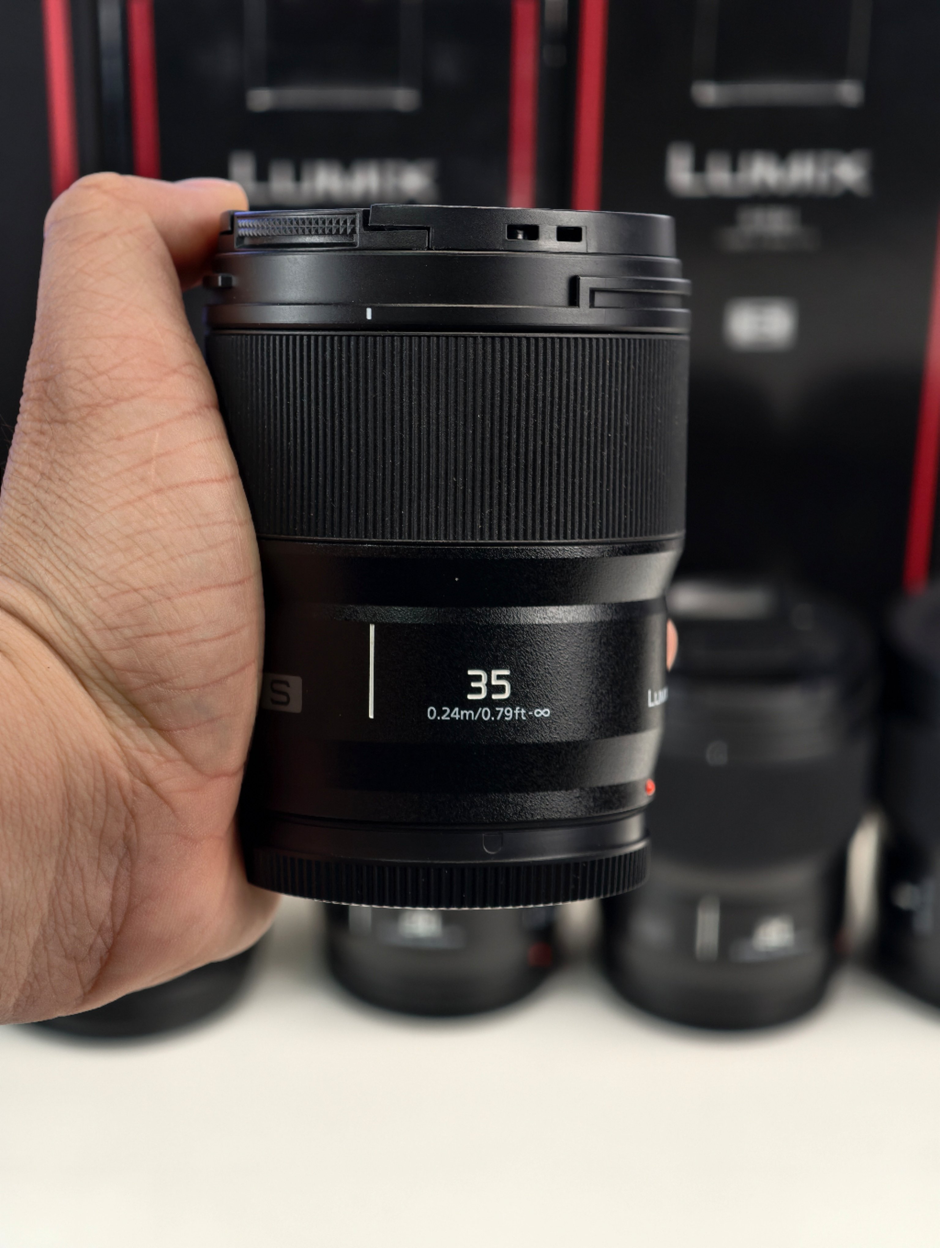 Lumix S 35mm F1.8 likenew fullbix