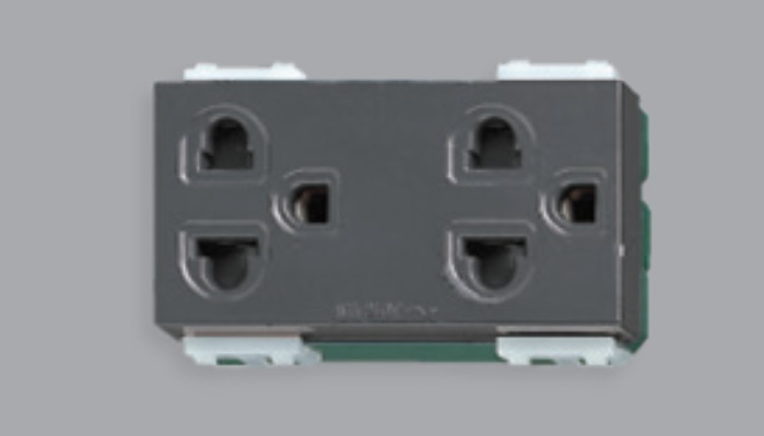 WEV1582H - Ổ cắm đôi 3 chấu Panasonic, Dòng Wide, Màu đen