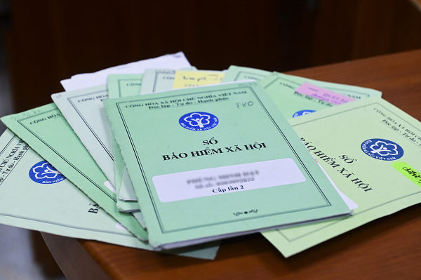 Làm việc hai nơi thì đóng BHXH, BHYT thế nào