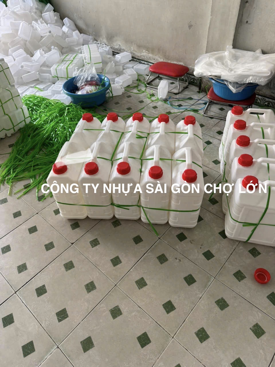 Can nhựa 10 lít dẹp trắng đục đựng hóa chất