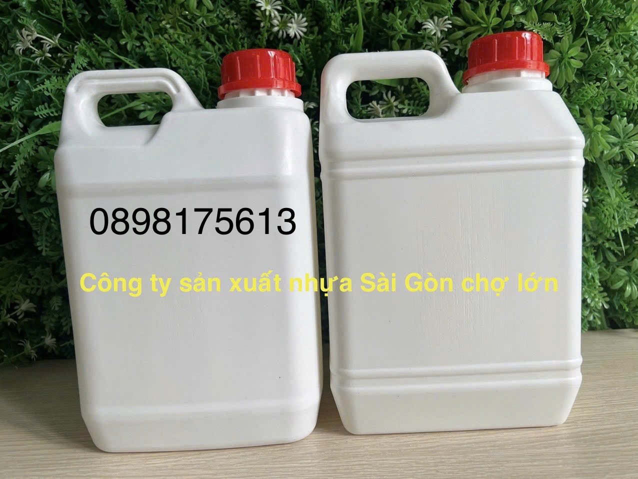 Can 2 lít hóa chất trắng sửa dày dặn