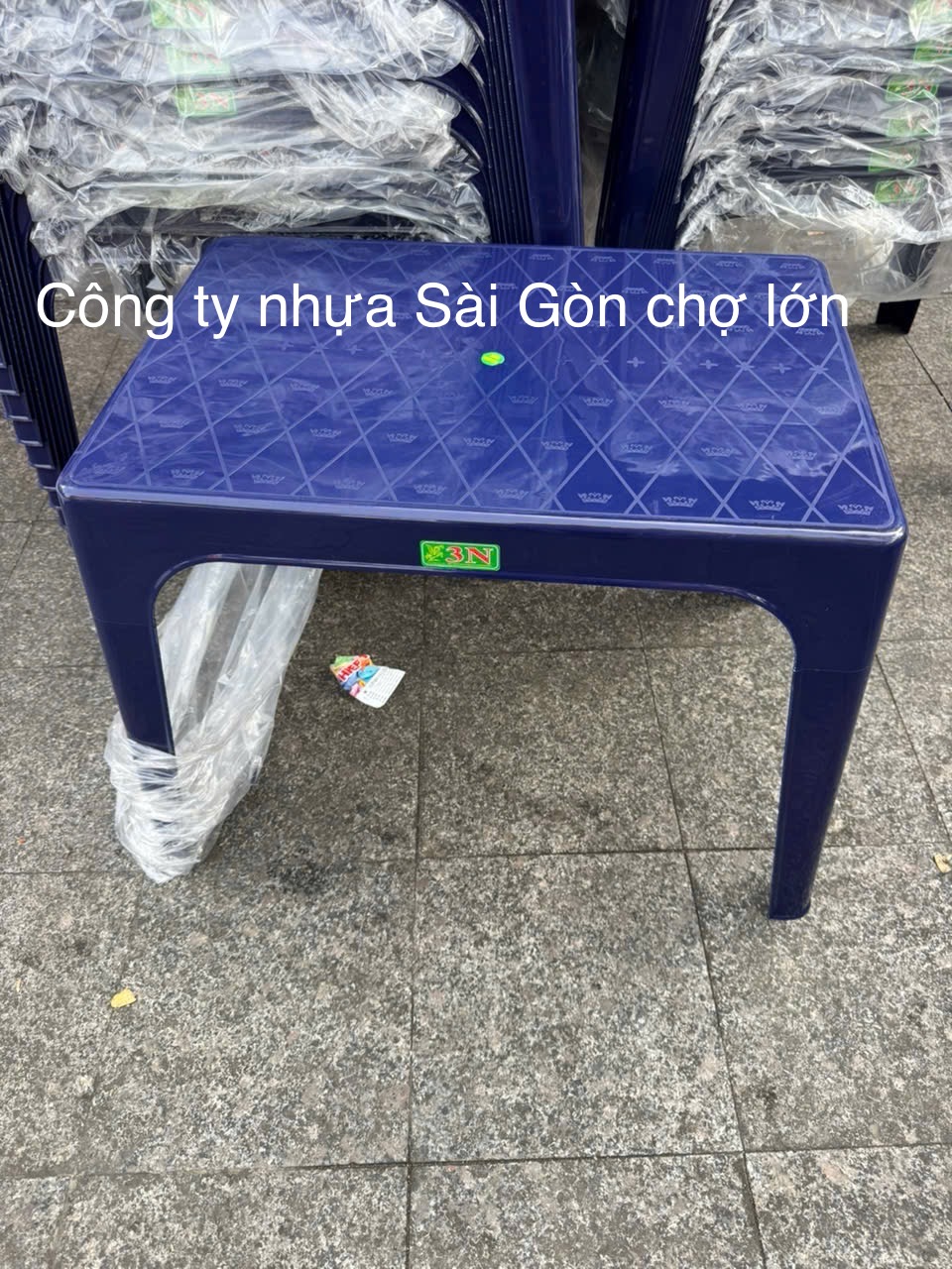 Bàn nhựa đại vương miện màu mực ( dương đậm)