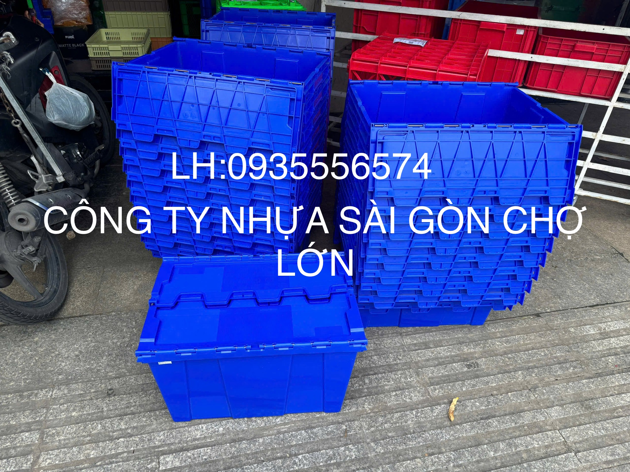 Thùng nhựa bít HS043 có nắp đậy