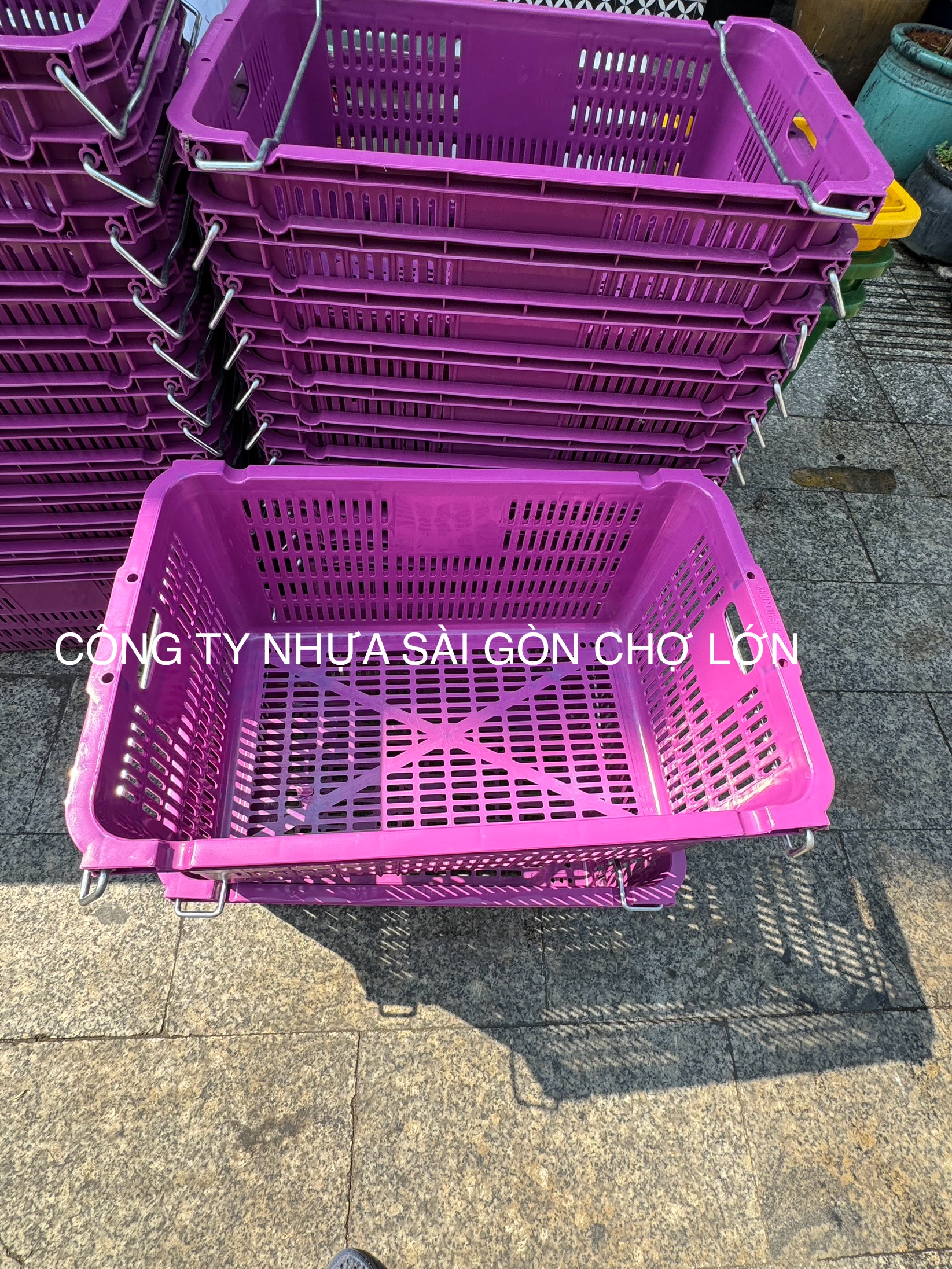 Sóng quai sắt màu tím đựng thanh long
