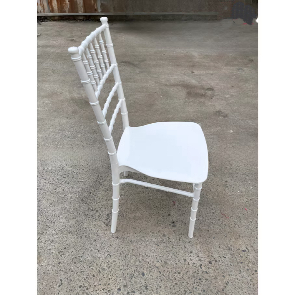 Ghế Chiavari / Tiffany Nhựa Văn Minh kích thước 40x40x90cm - SH44,5cm